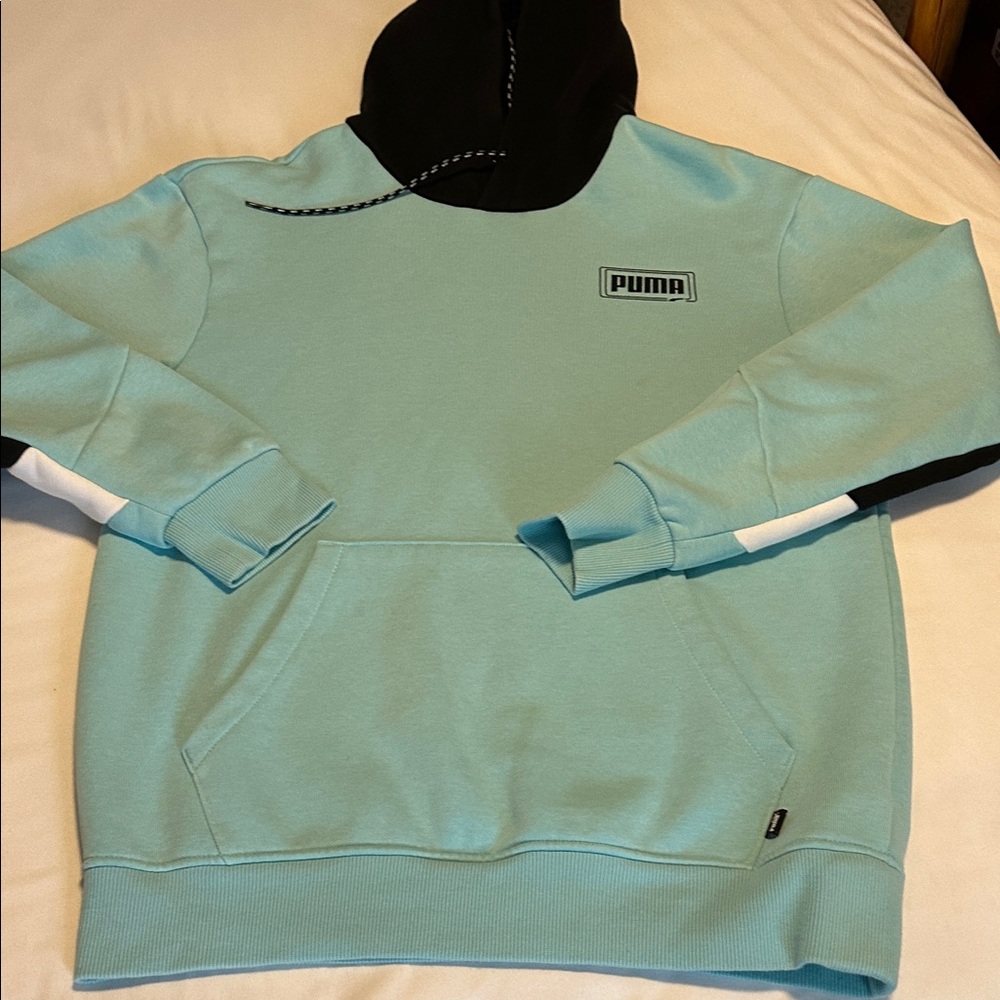 NWOT Puma Men's Aqua and Black Hoodie Sweater